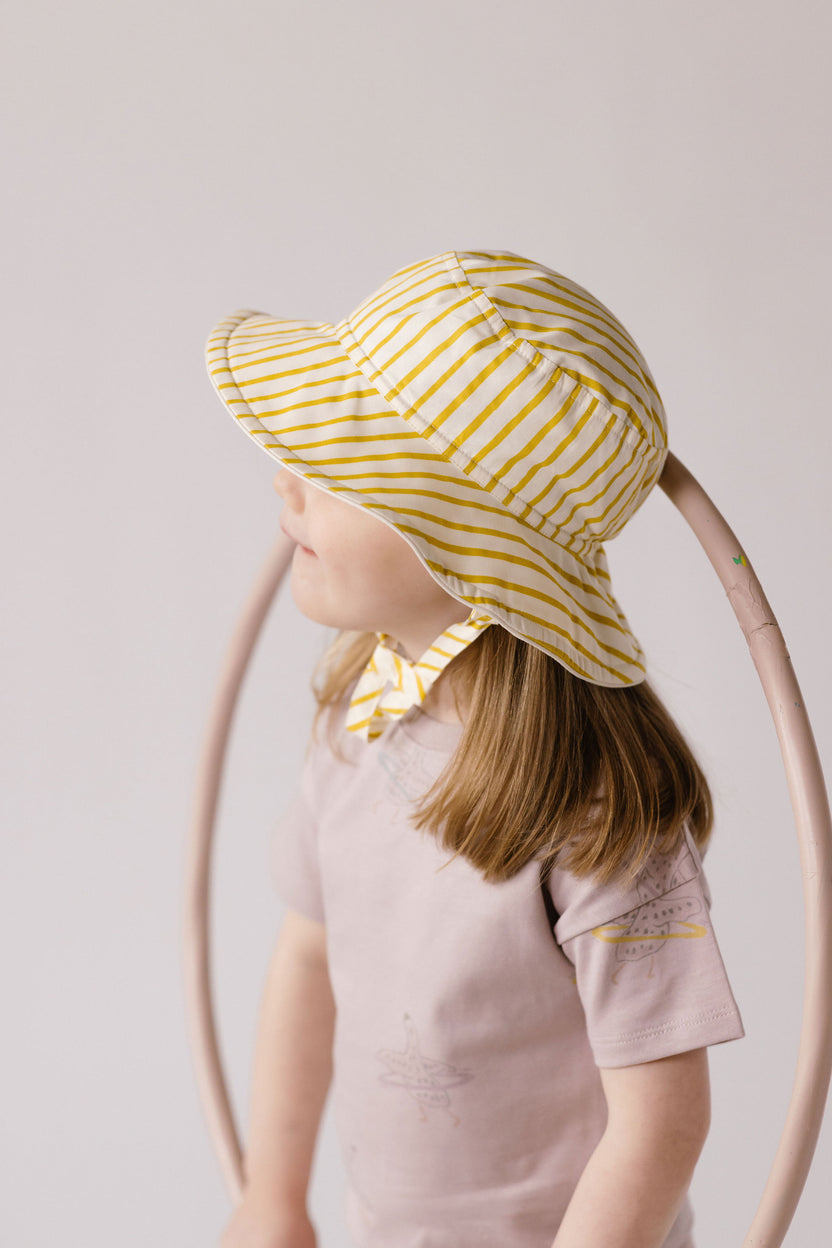 PEHR NIÑA SOMBRERO STRIPES AWAY MARIGOLD