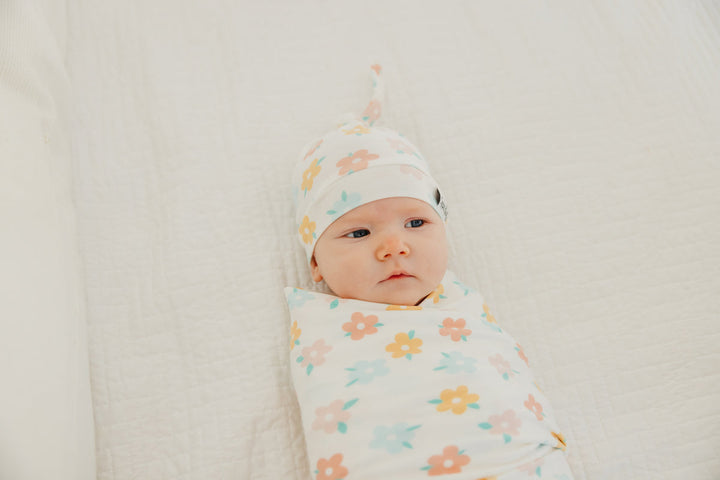 COPPER PEARL BEBE NIÑA GORRITO DAISY