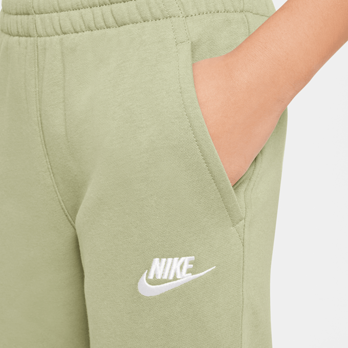 NIKE NIÑO PANTALON OIL GREEN/(WHITE)